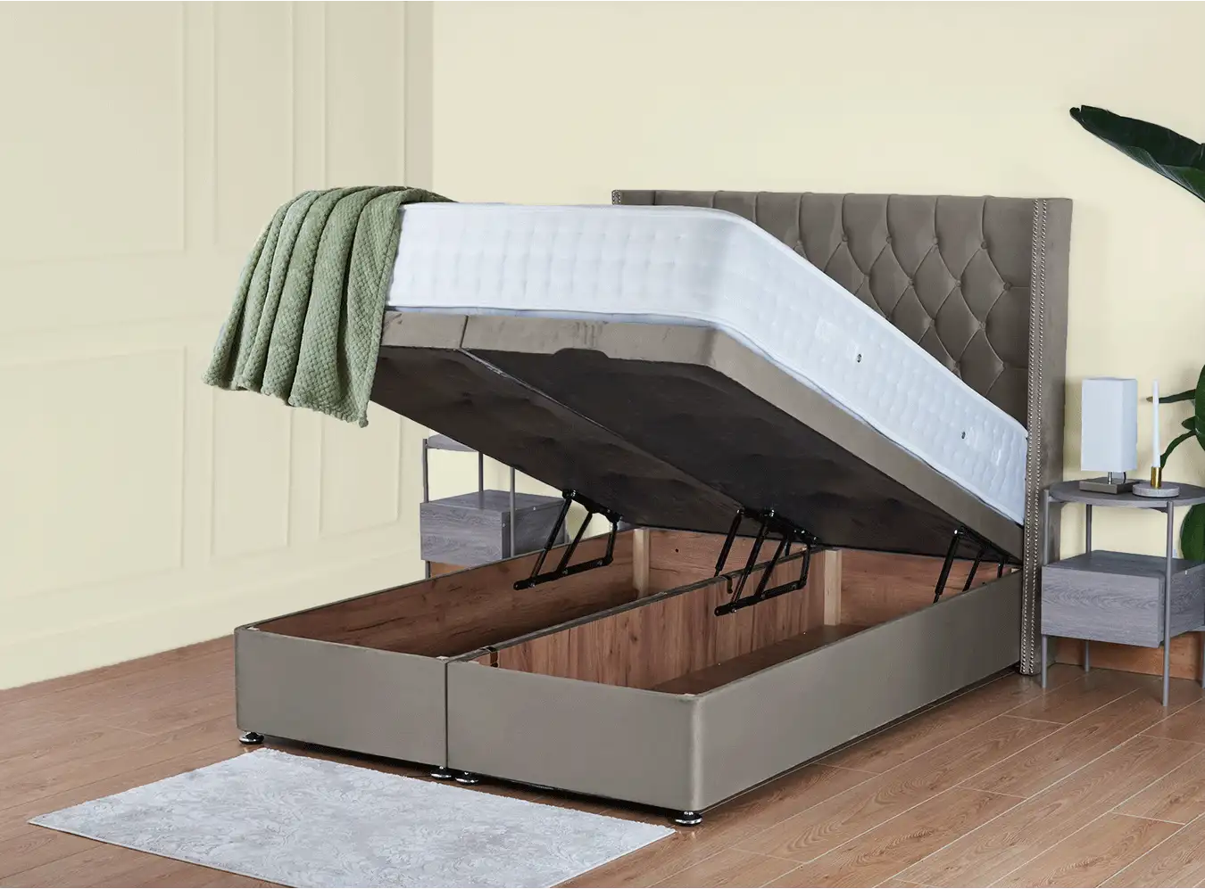 Hastings Ottoman Bed