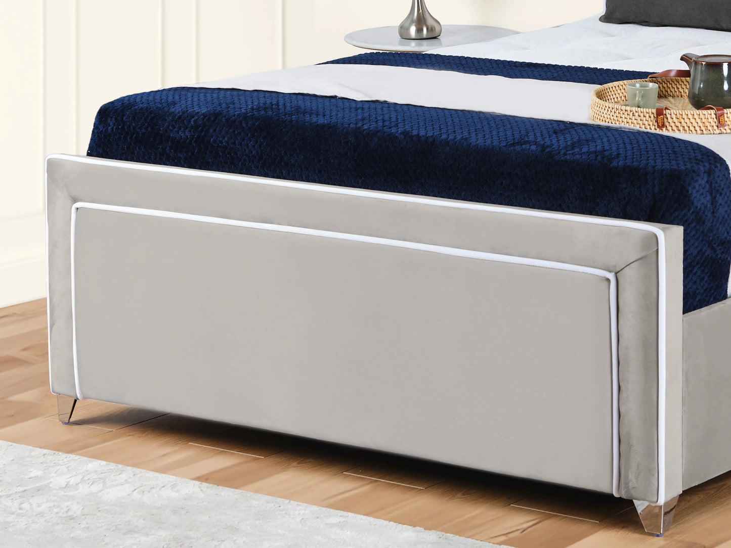 Ariana Upholstered Bed
