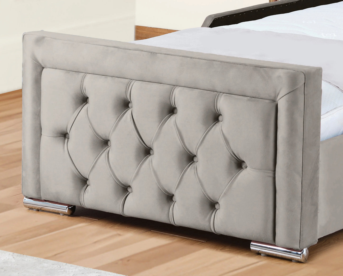 Noha Upholstered Bed