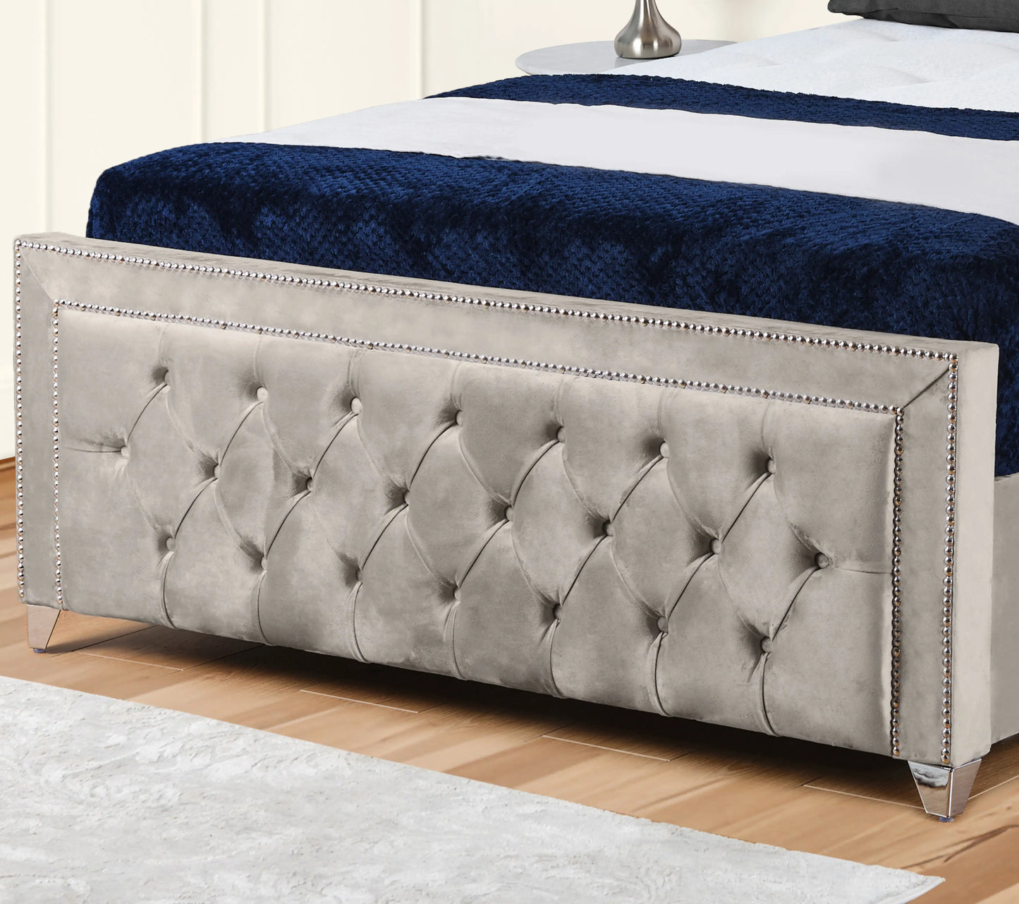 Hamilton Upholstered Bed