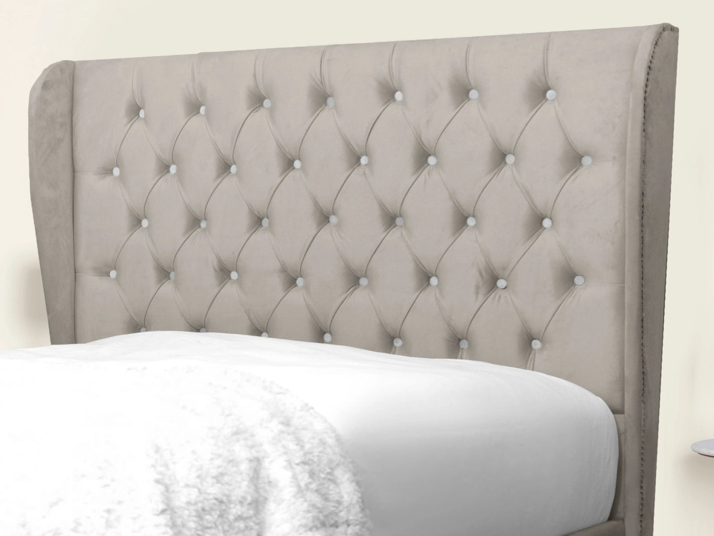 Miri Winged Upholstered Bed