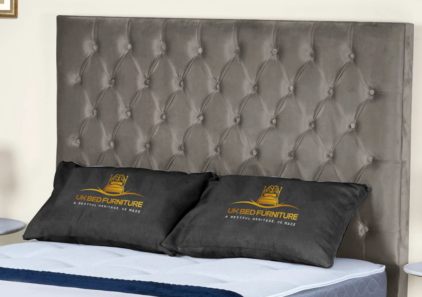 Florida Upholstered bed