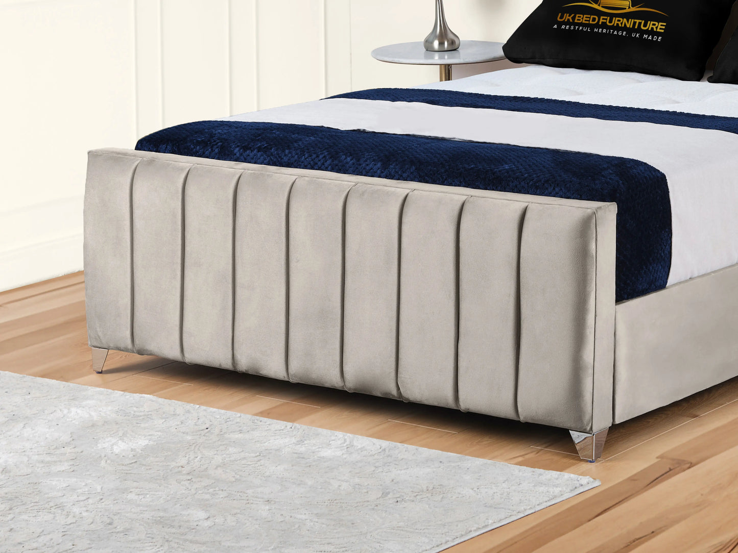 Lisburn Upholstered bed