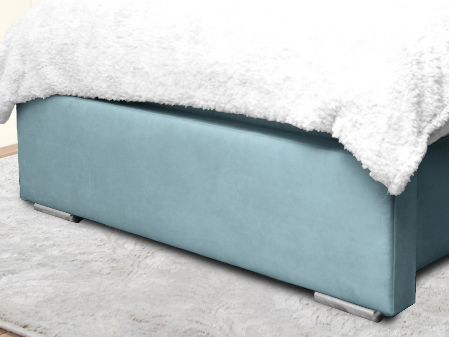 Miri Winged Upholstered Bed