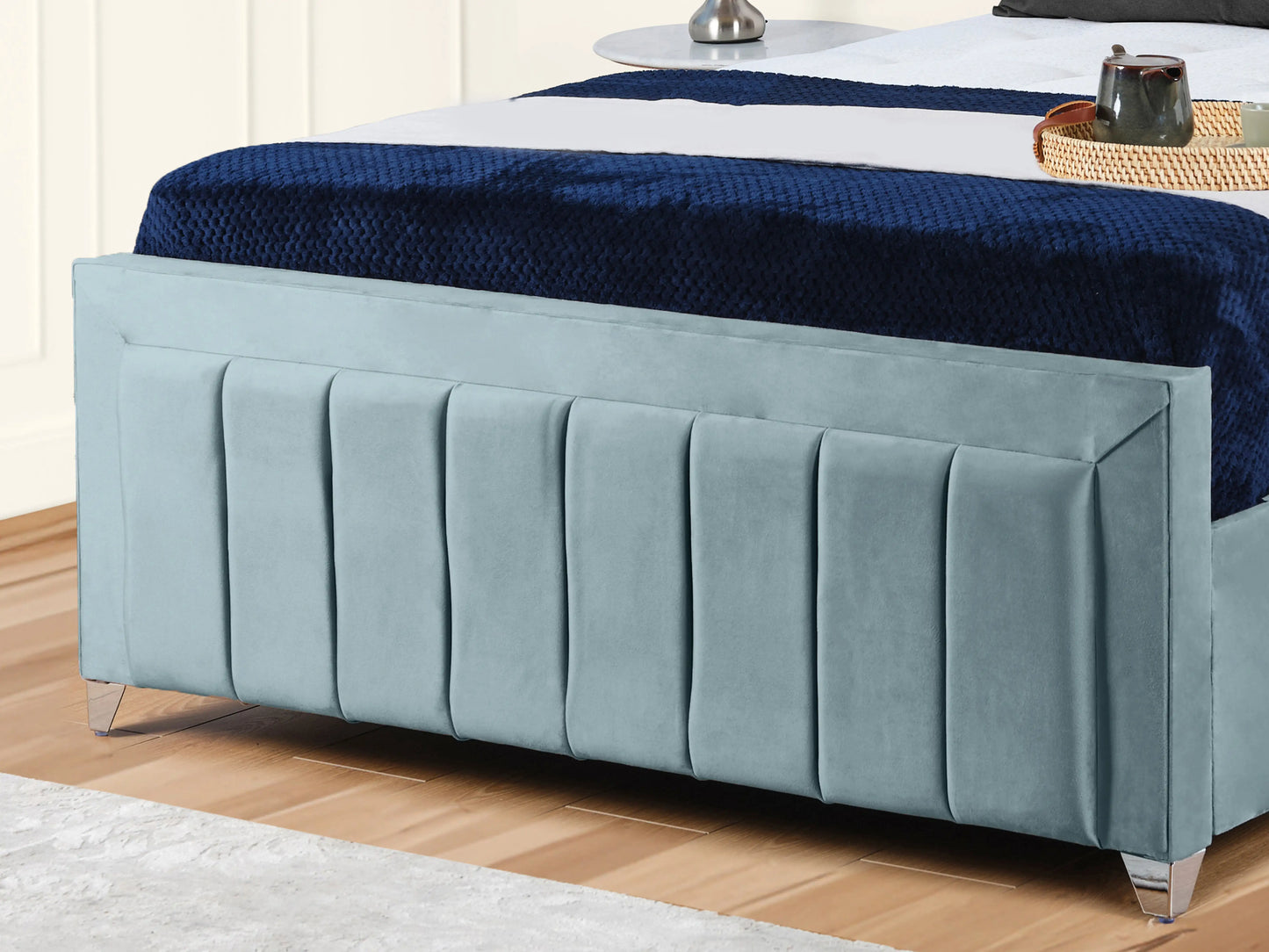 Sierra upholstered Bed