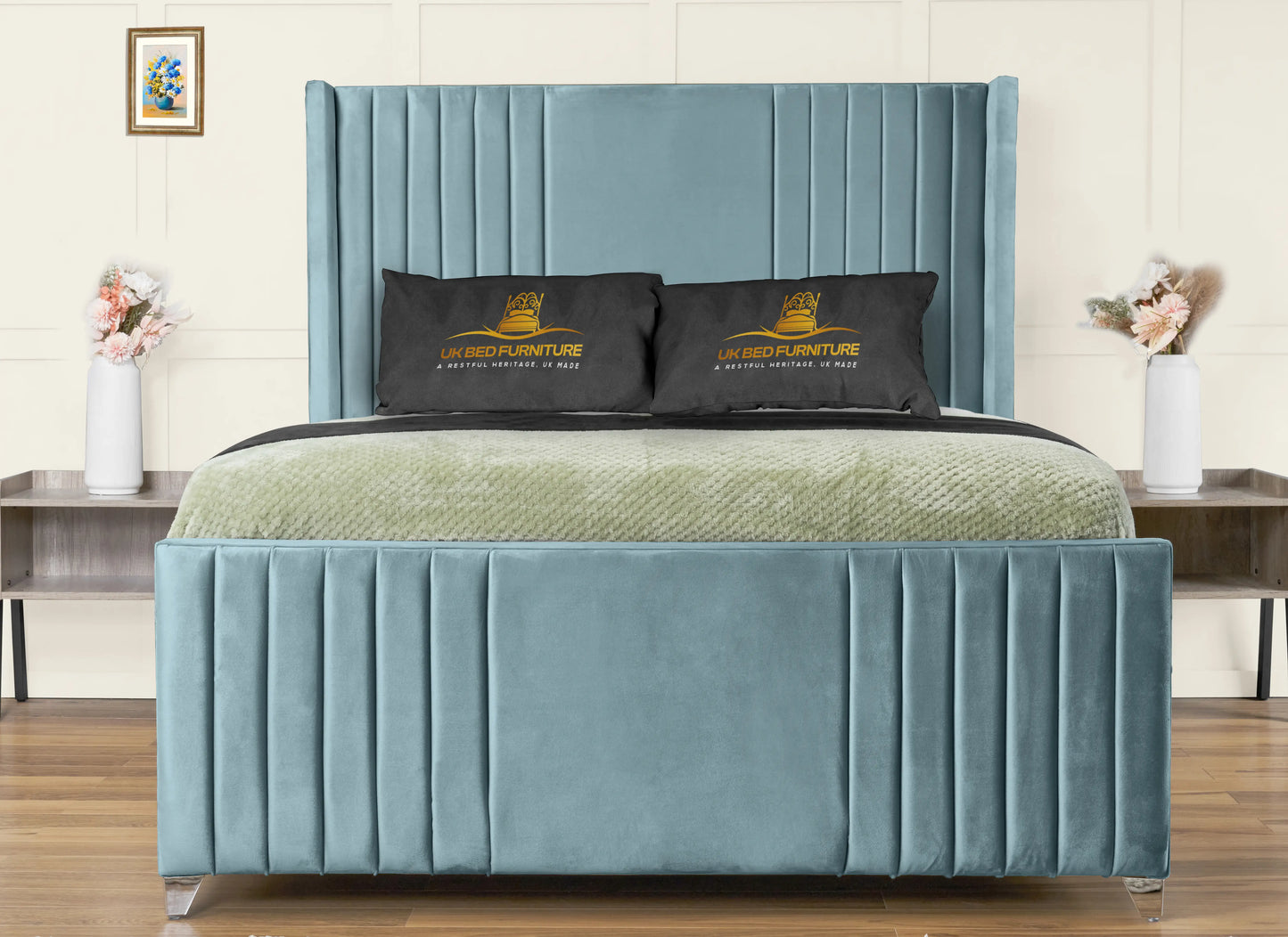 Elise lined winged Upholstered Bed
