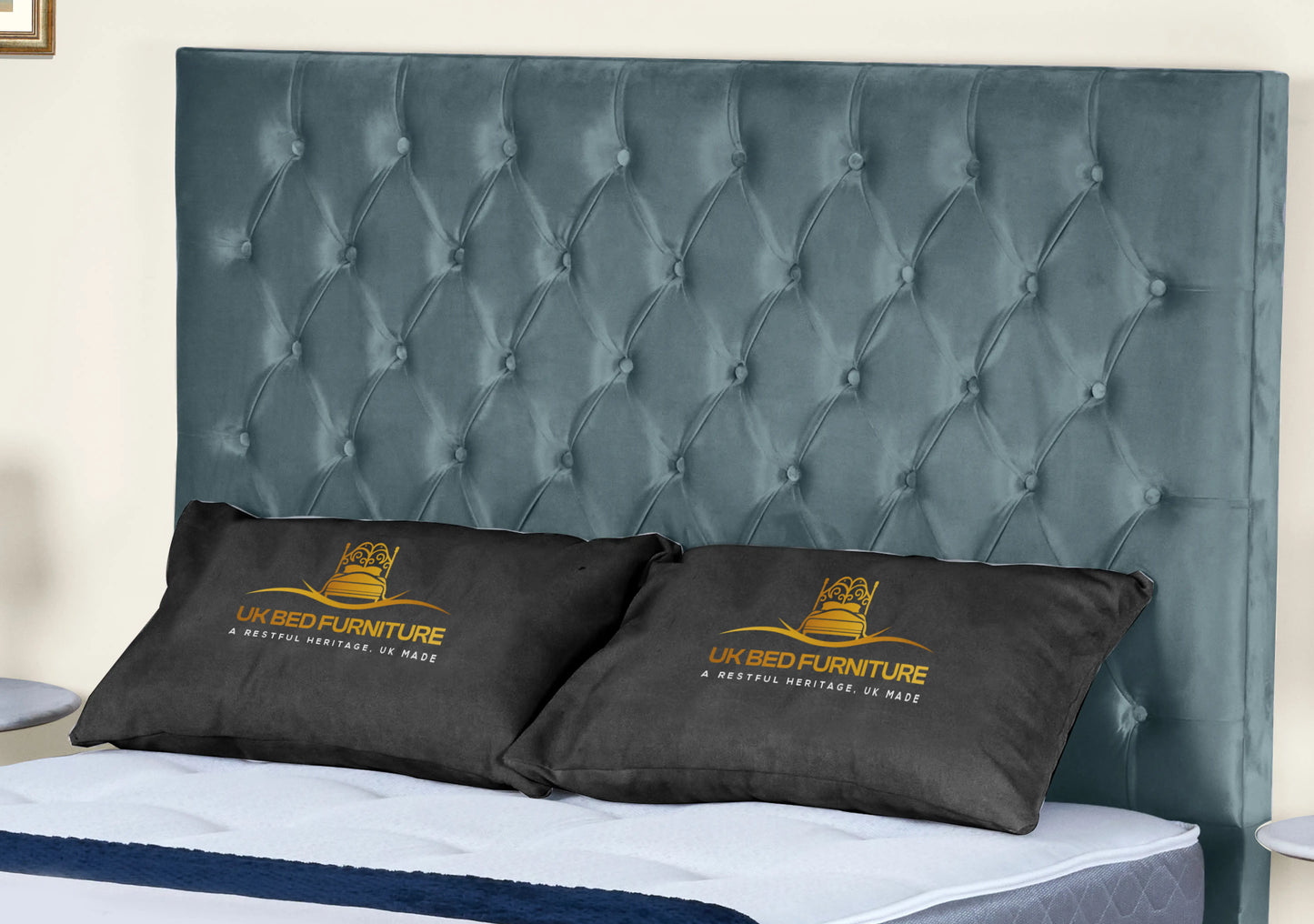 Florida Upholstered bed