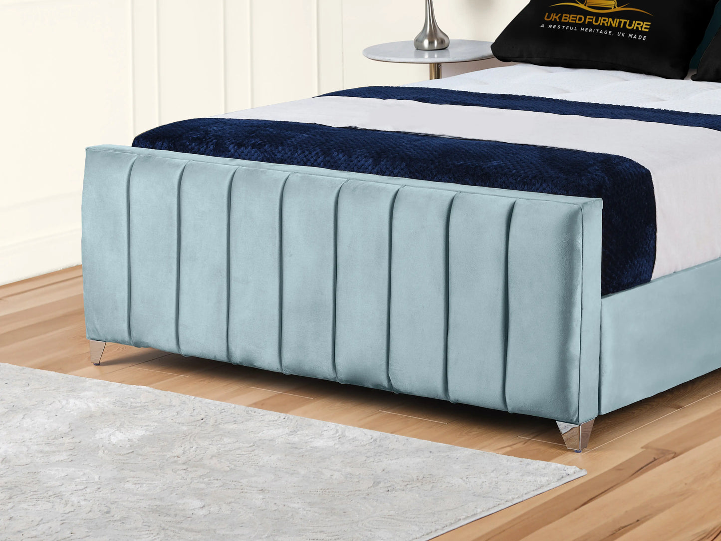Lisburn Upholstered bed