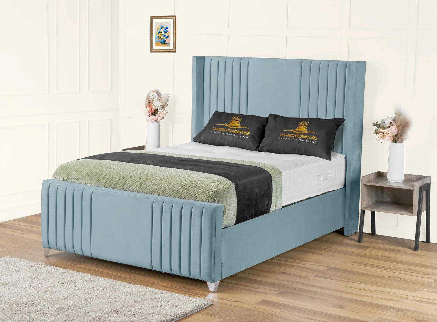 Elise lined winged Upholstered Bed