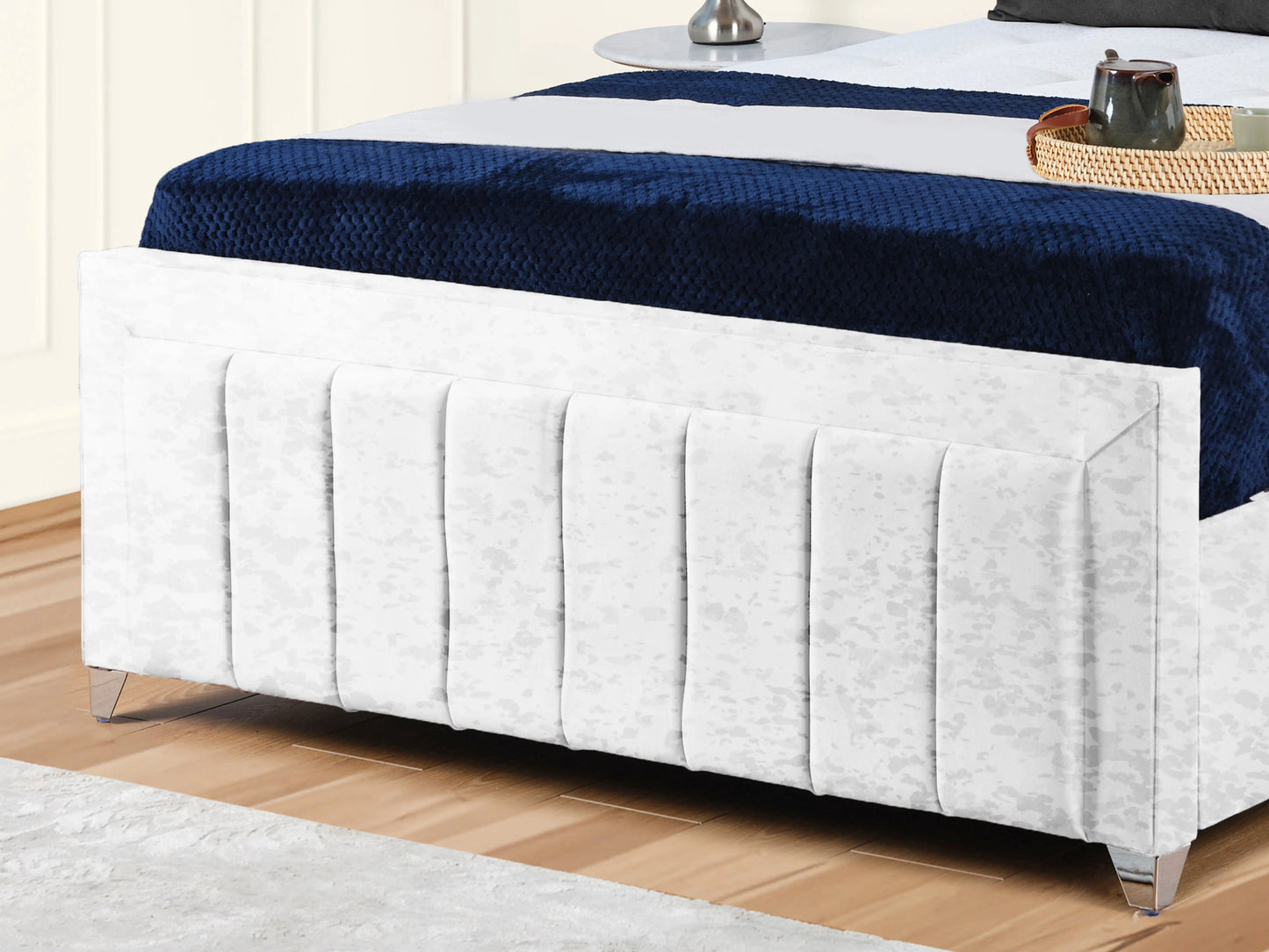 Sierra upholstered Bed