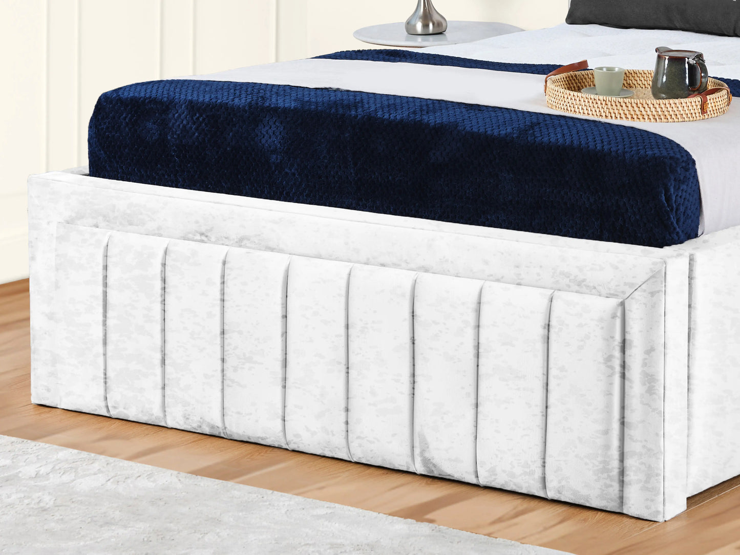 Grand panel Upholstered bed