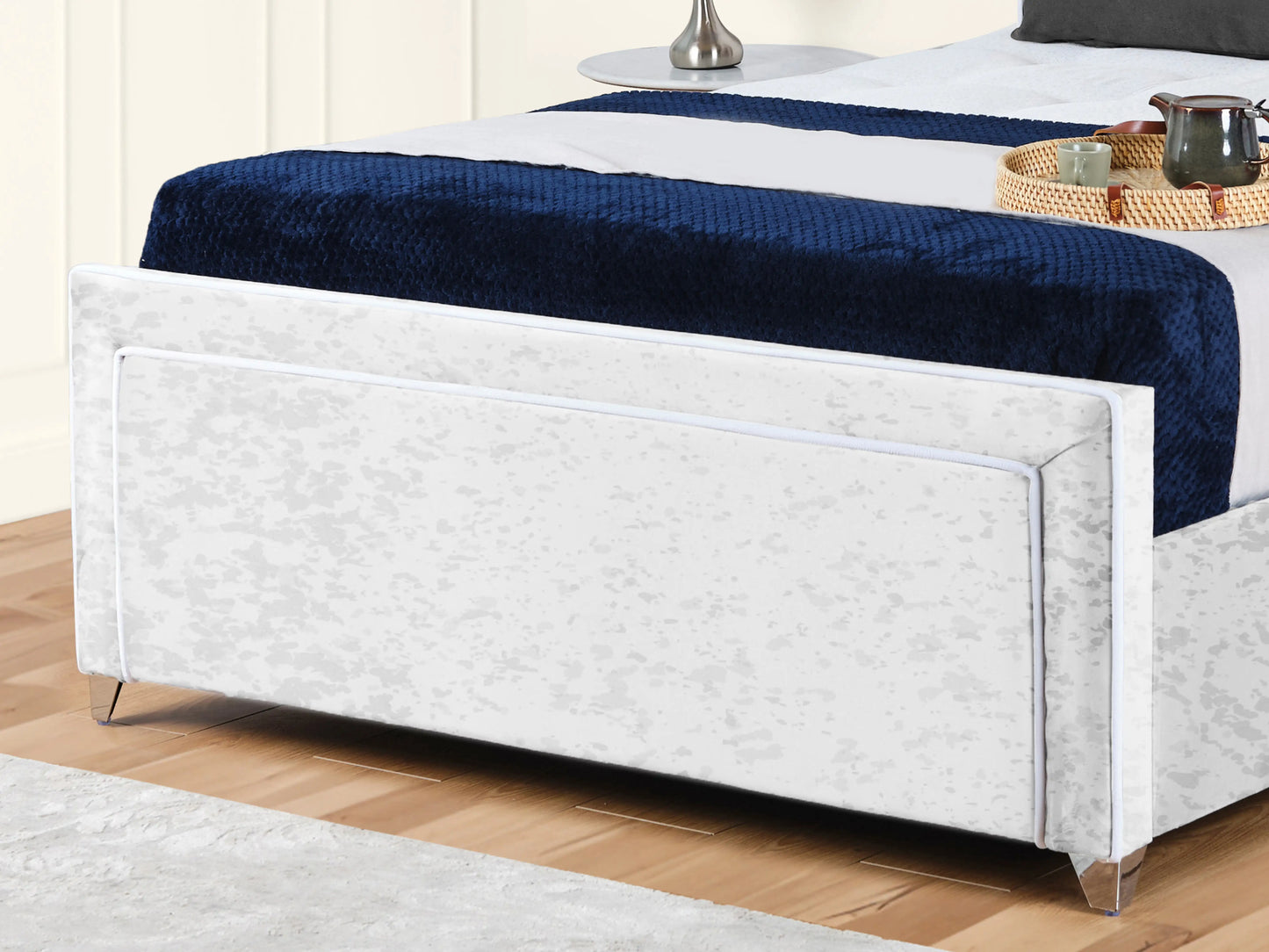 Ariana Upholstered Bed