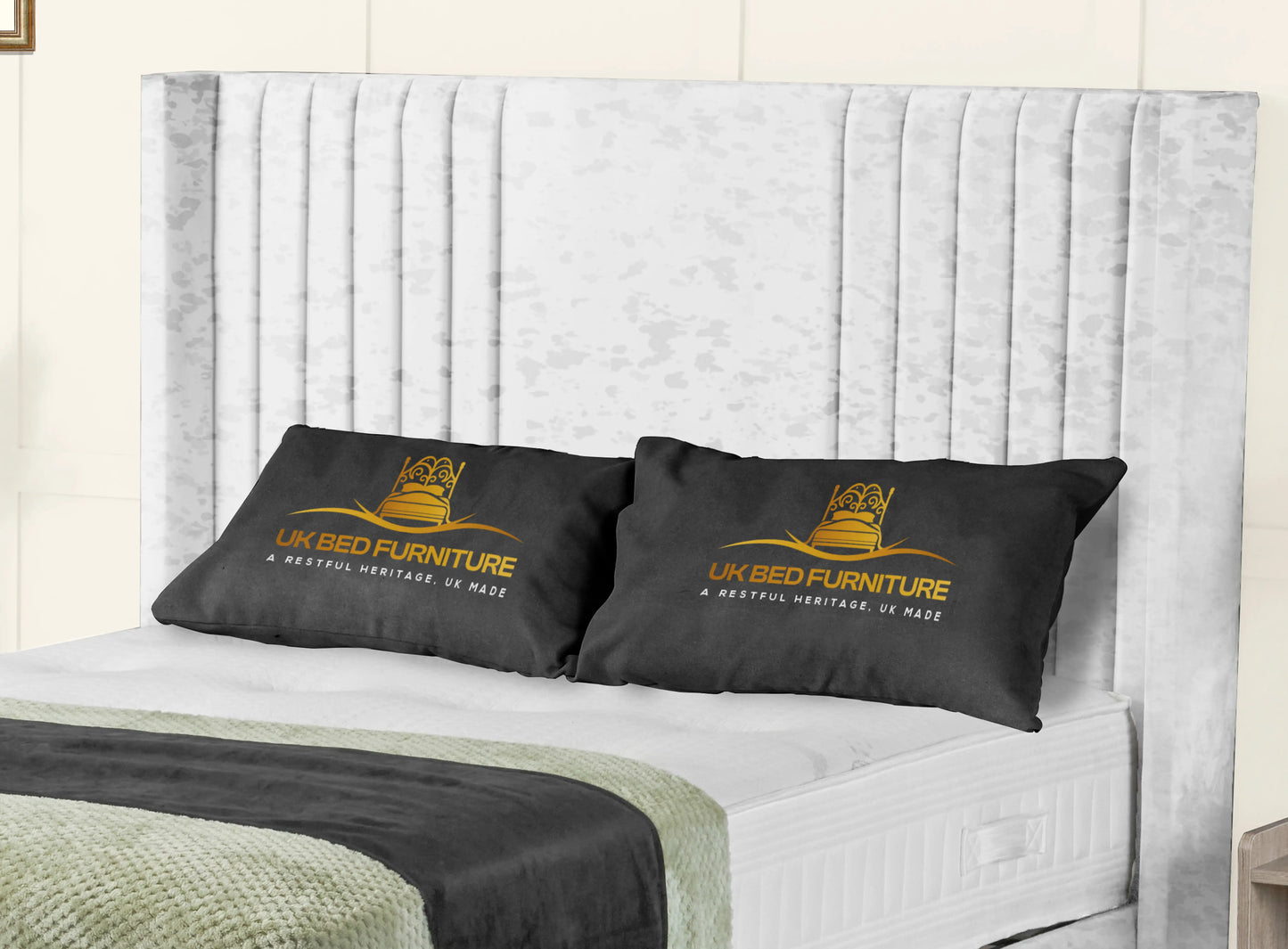 Elise lined winged Upholstered Bed