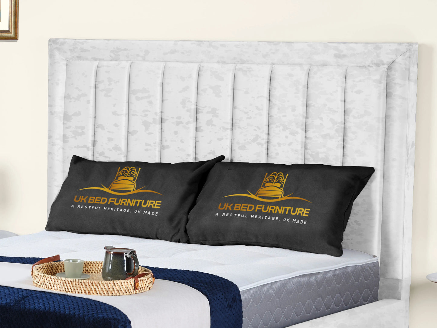 Grand panel Upholstered bed