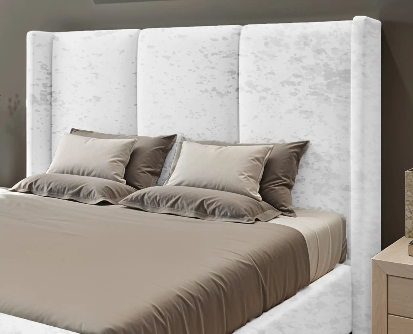 Miami winged Upholstered Bed