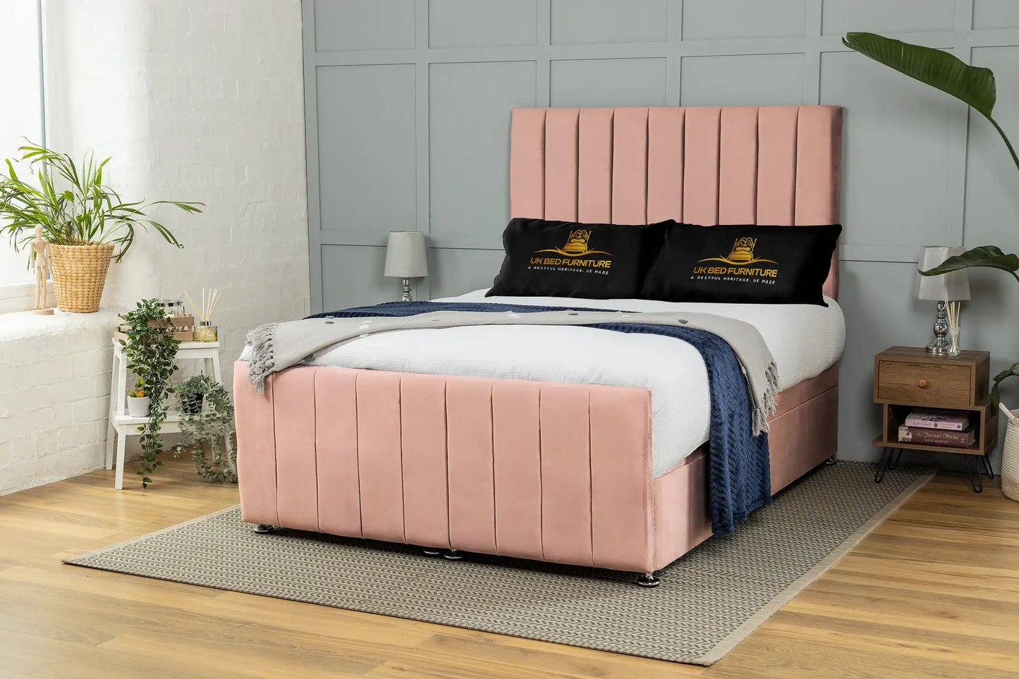 Venetian Ottoman Bed