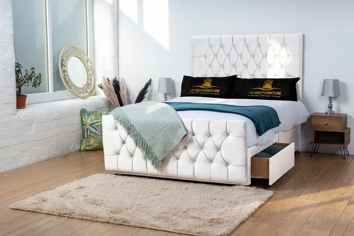 Jublie Chesterfield Divan Bed