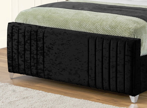 Elise lined winged Upholstered Bed