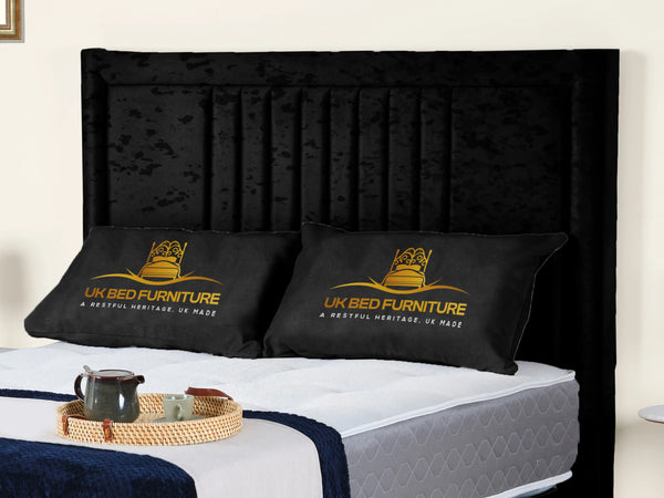 Cannas upholstered bed