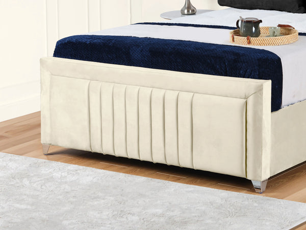 Cannas upholstered bed