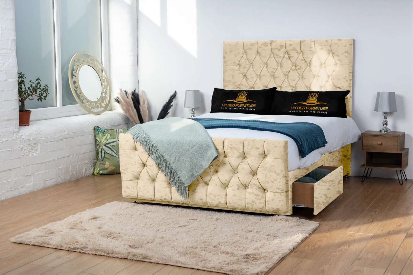 Jublie Chesterfield Divan Bed