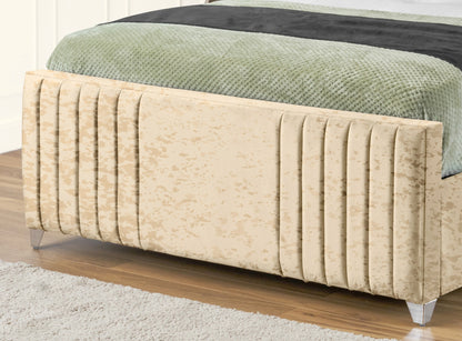 Elise lined winged Upholstered Bed