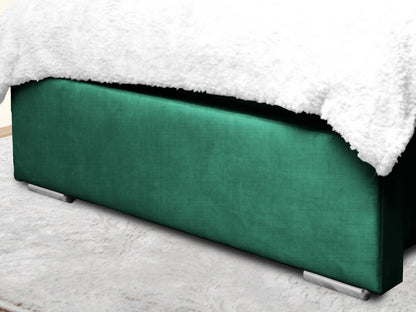 Miri Winged Upholstered Bed