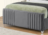 Elise lined winged Upholstered Bed