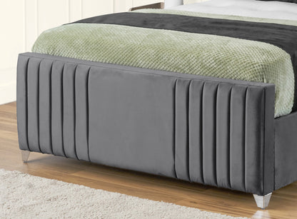 Elise lined winged Upholstered Bed