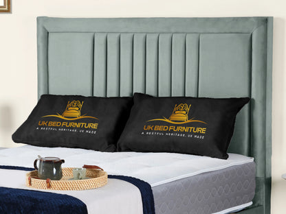 Cannas upholstered bed