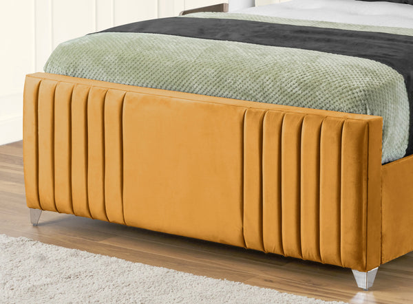 Elise lined winged Upholstered Bed
