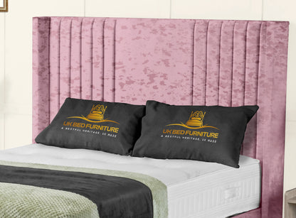 Elise lined winged Upholstered Bed