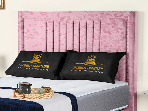 Cannas upholstered bed