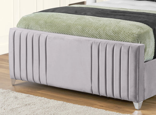 Elise lined winged Upholstered Bed