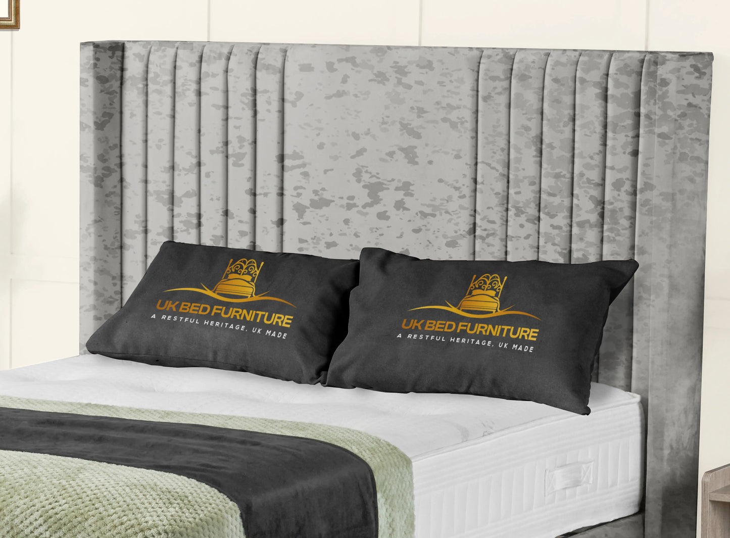 Elise lined winged Upholstered Bed