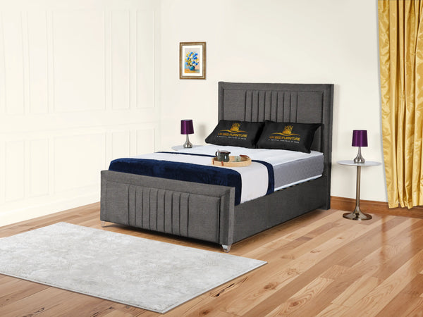 Cannas upholstered bed