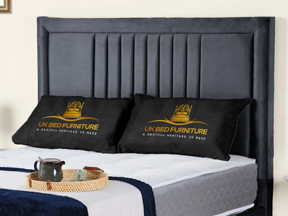 Cannas upholstered bed