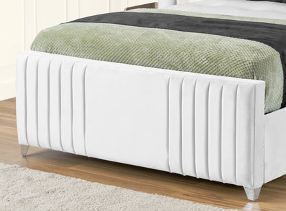 Elise lined winged Upholstered Bed