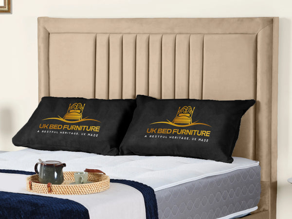 Cannas upholstered bed