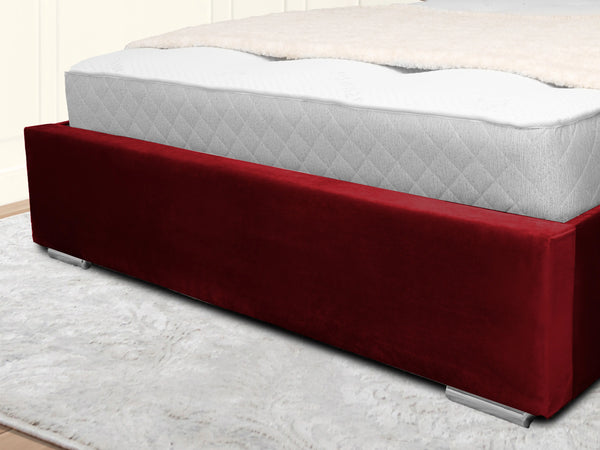 Middleton Winged Upholstered Bed