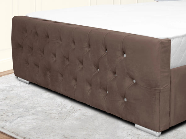 Kendall Winged Upholstered Bed