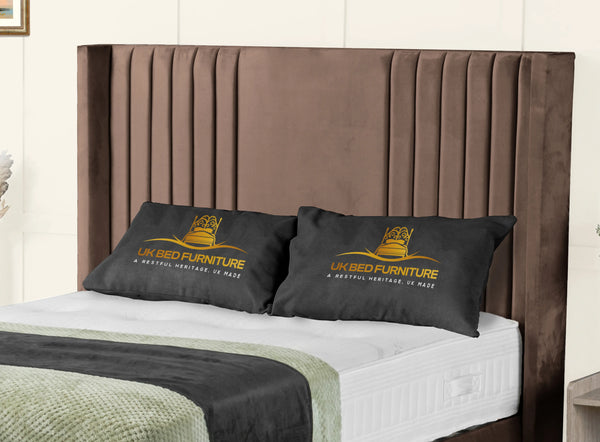 Elise lined winged Upholstered Bed