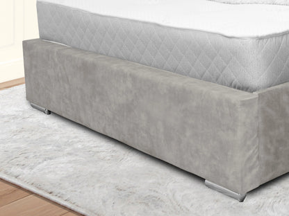 Winchester Upholstered Bed