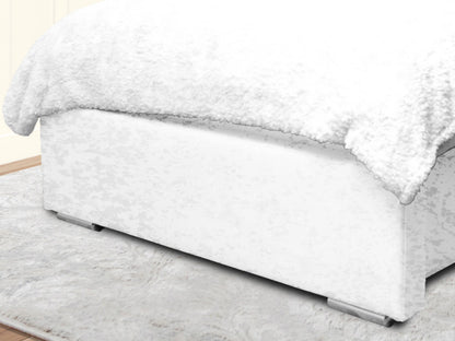 Miri Winged Upholstered Bed